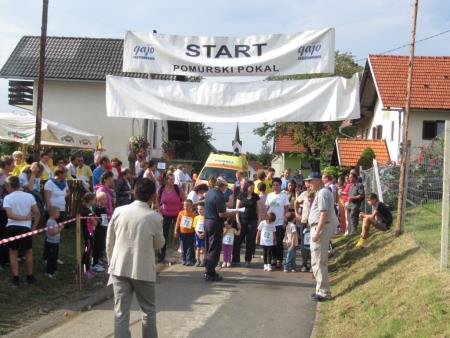 18. tradicionalna prireditev Pozdrav jeseni in 12. mednarodni tek prijateljstva Razkrižje-Štrigova 51